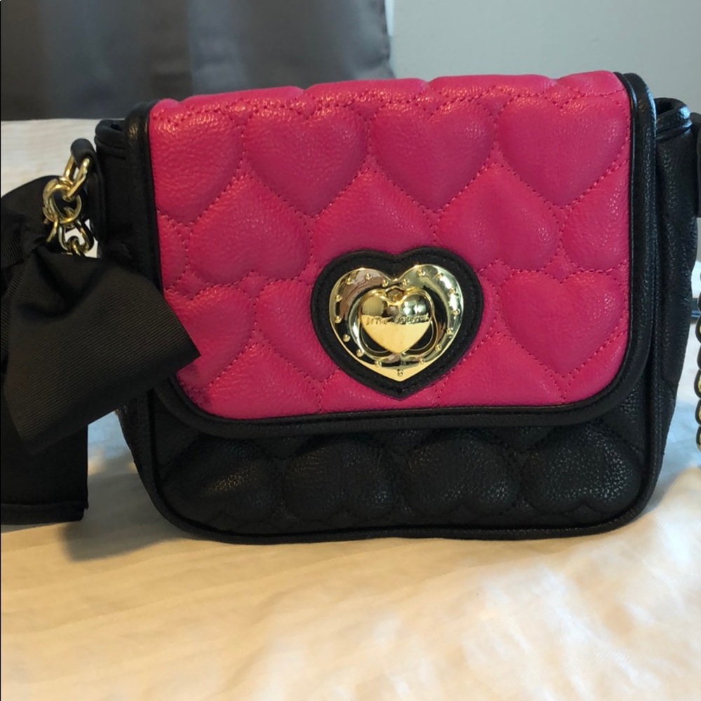 Betsey Johnson crossbody bag (hot pink/black)